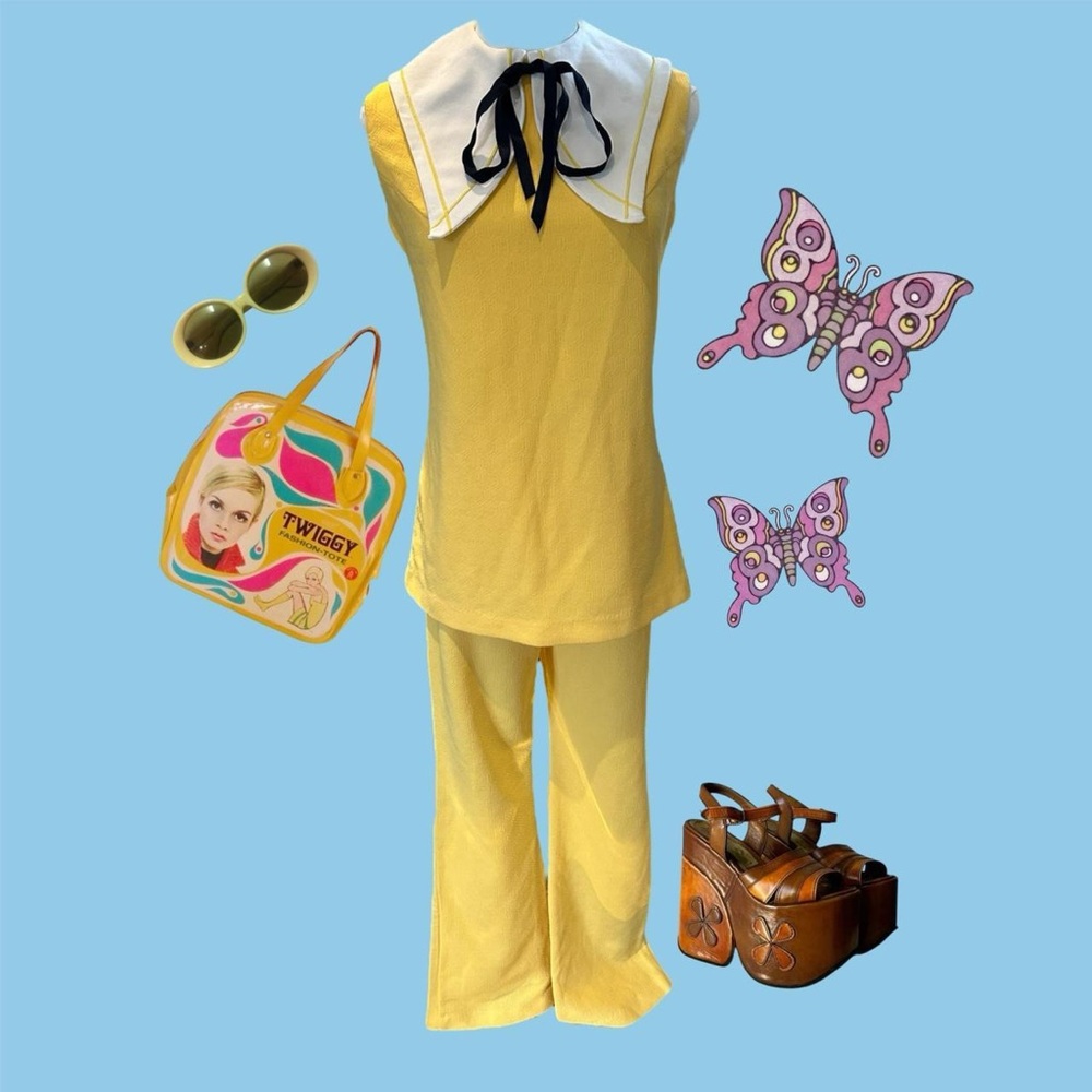Vintage 1960s 60s yellow flare bell bottom suit set dagger collar sailor mod